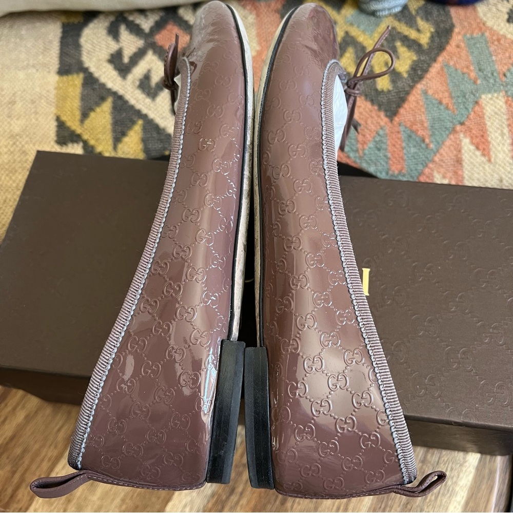 GUCCI Vernice Micro Guccissima Bow Accent Pump Flats 38 US8 In Box - Picture 11 of 17